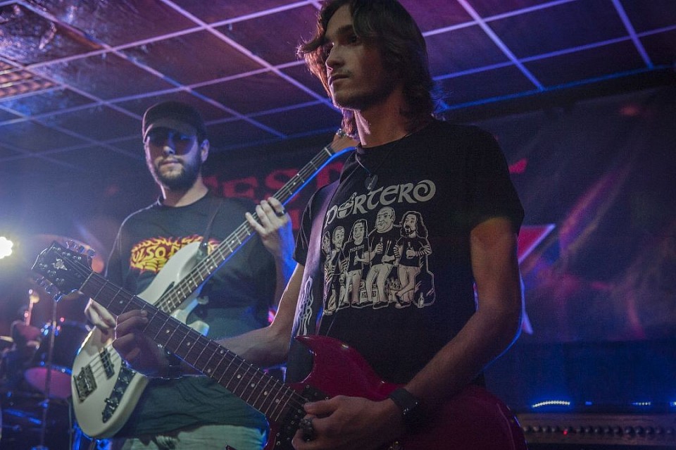 Iván: guitarrista rítmico
